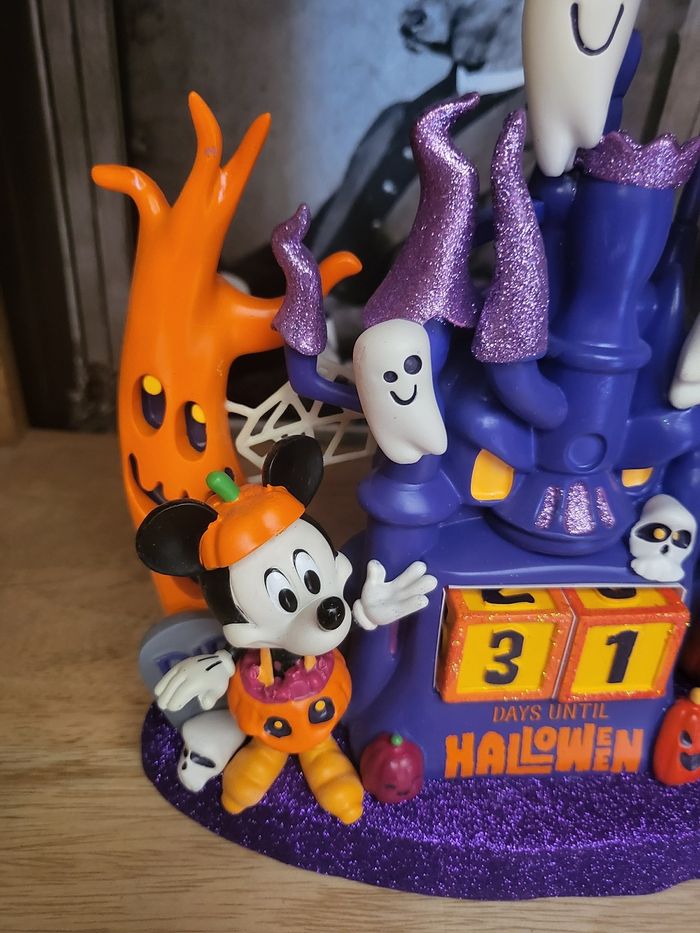 Calendrier Halloween Disney Store - photo numéro 4