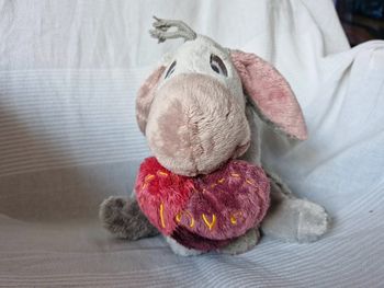 Peluche  bourriquet avec coeur Disney  nicotoy