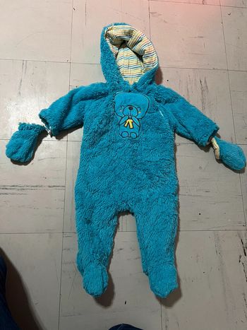 Combinaison bébé taille 12 mois