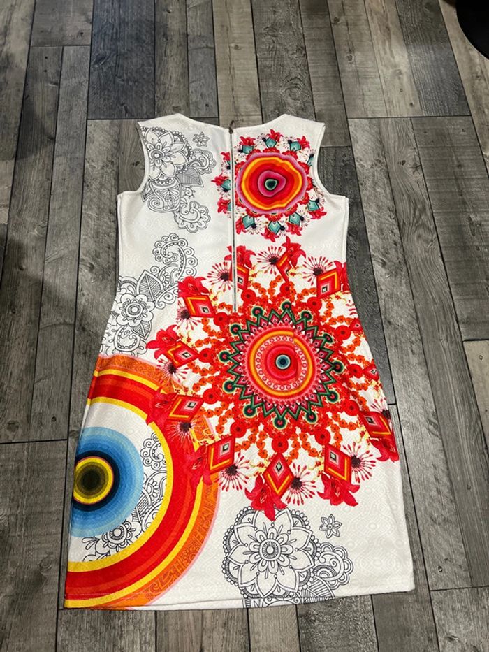 Superbe robe - photo numéro 4