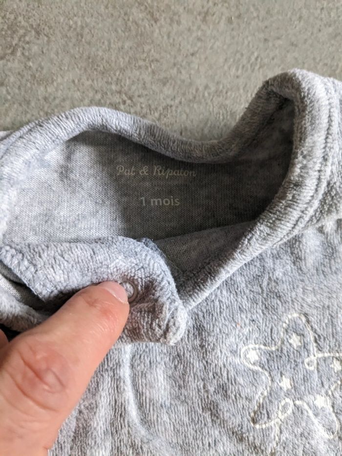 Pyjama / grenouillère velours - 1 mois - photo numéro 2
