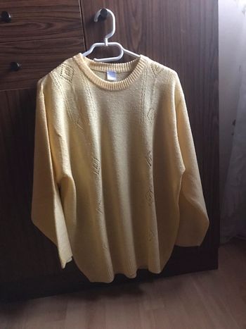 Pull uni jaune
