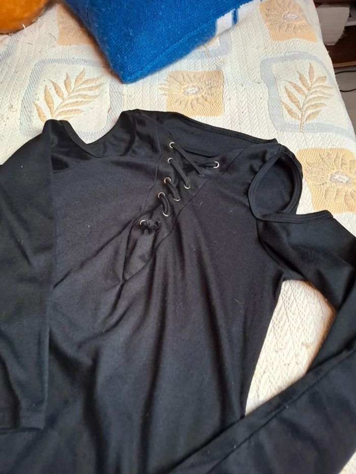 Magnifique maillot femme manche longue epaule denuder - photo numéro 2
