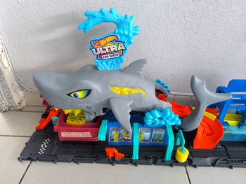 Circuit requin hot wheels