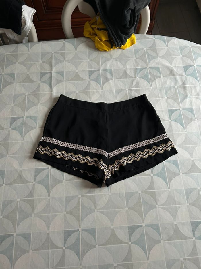 Short femme 42 / XL - B&K style - en très bon état - photo numéro 2