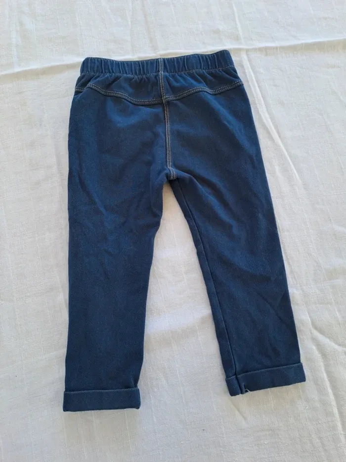 Jean/legging kiabi 24 mois - photo numéro 2