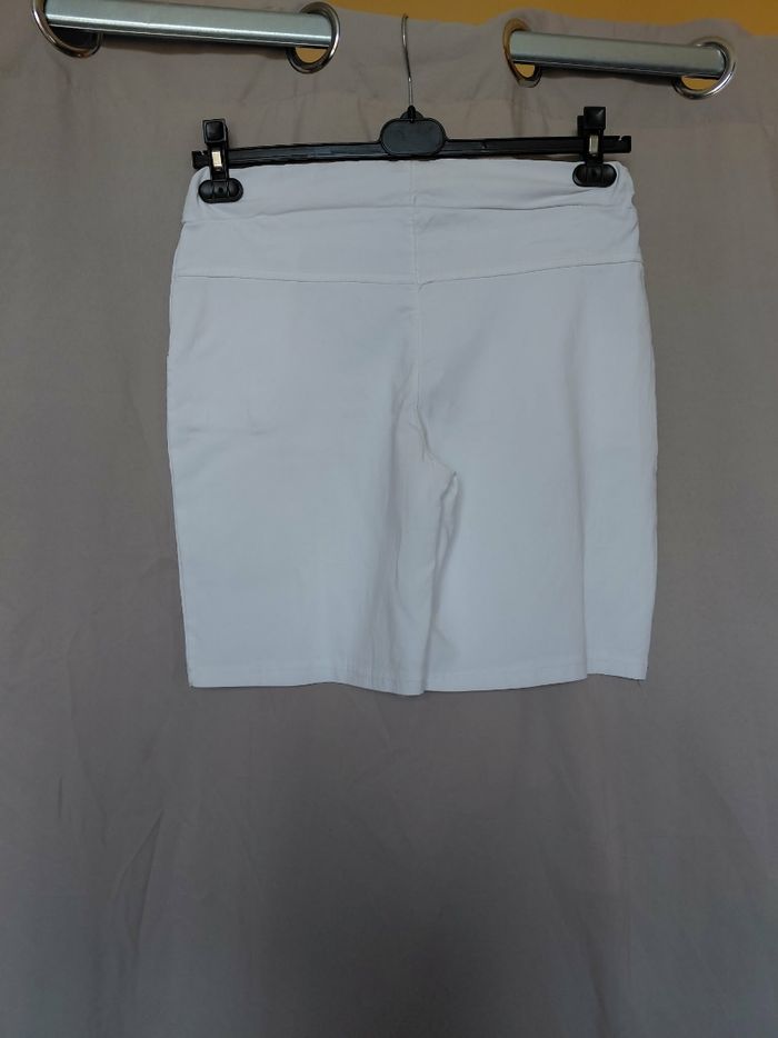 Très beau short blanc femme T U - photo numéro 6