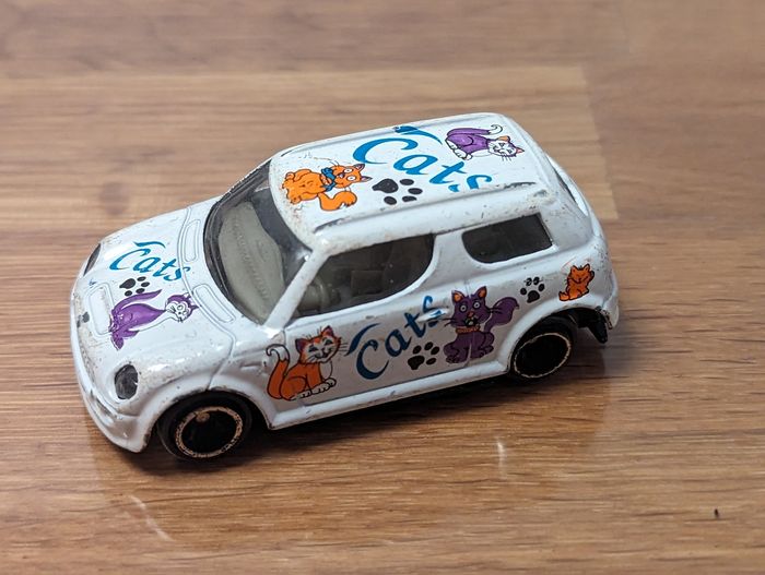 Petite voiture "Cats / chats" - photo numéro 2
