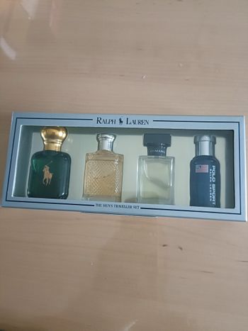 COFFRET RALPH LAUREN 4 MINIATURES 2 DE 11ML ET 2 DE 15 ML
