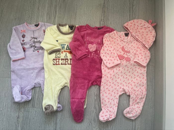 Lot de 4 pyjamas bébé Kiabi – 3 mois (56-62 cm) - photo numéro 2