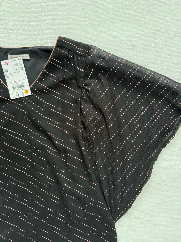 Haut noir brillant Armand Thiery femme – Taille 1 FR 36 / S – Manches larges fluide - photo numéro 3