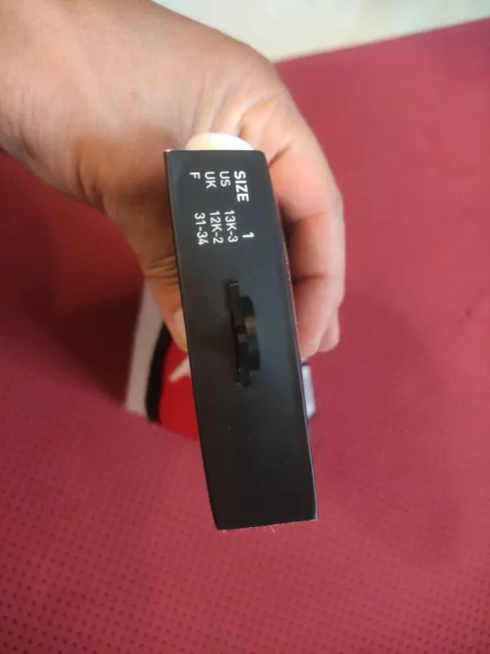 Chaussettes de foot Milan AC, Puma Authentique Officiel taille 31/34, Neuf - photo numéro 10