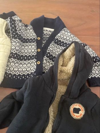 Lot de vestes en 9M pour bébé garçon