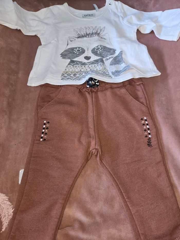Ensemble   pantalon  /  Tee-shirt   3  mois  /59 cm