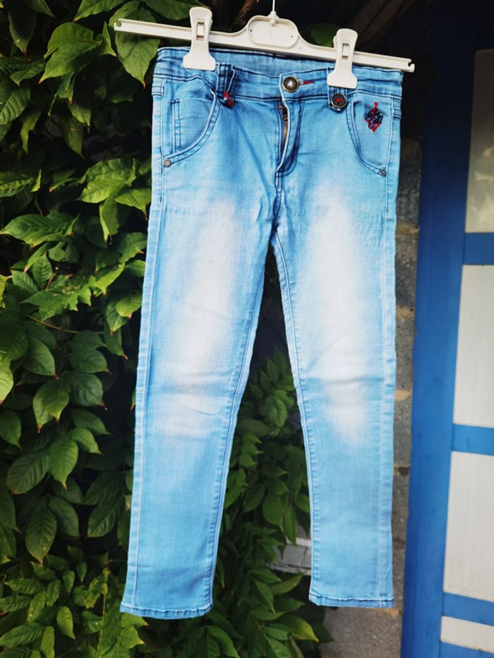 D1679 - jeans fille 6 ans