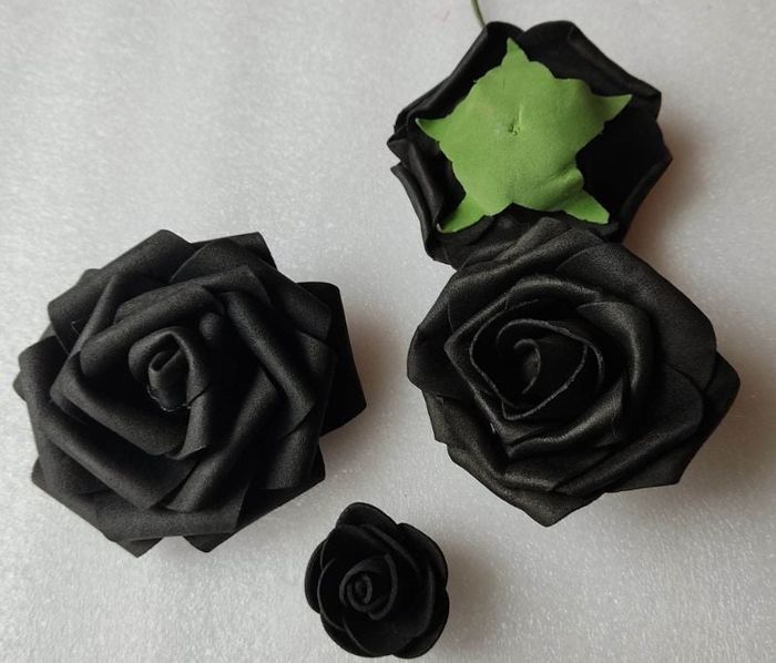 lot de 50 roses en mousse noire déco mariage ou autre