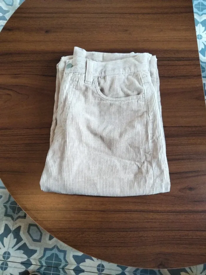 Pantalon côtelé Carhartt taille 39
