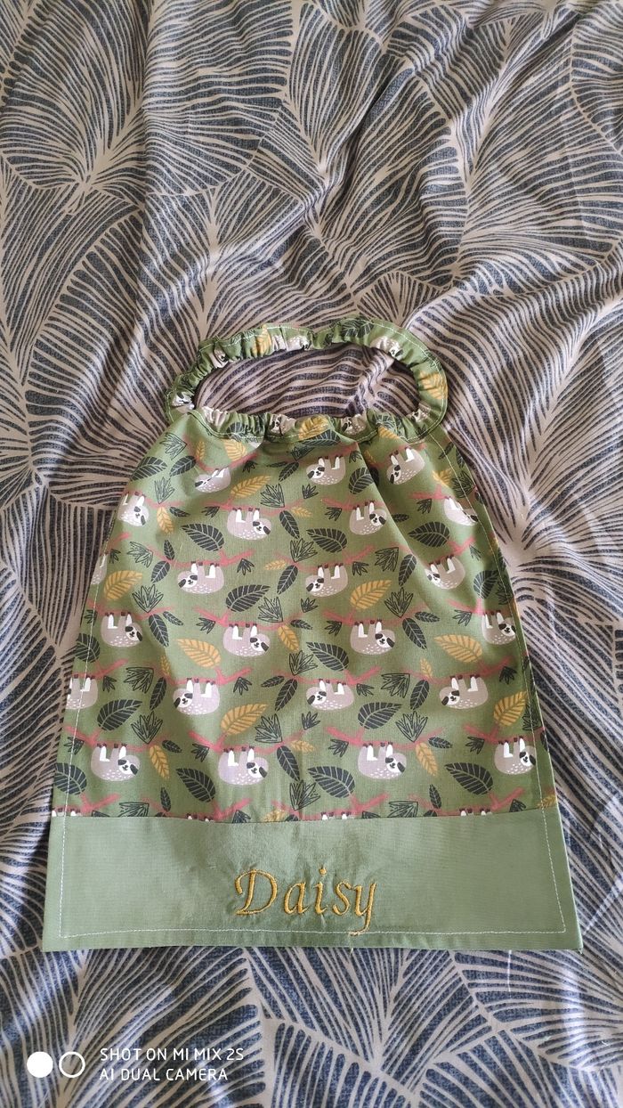 Serviette de cantine élastique