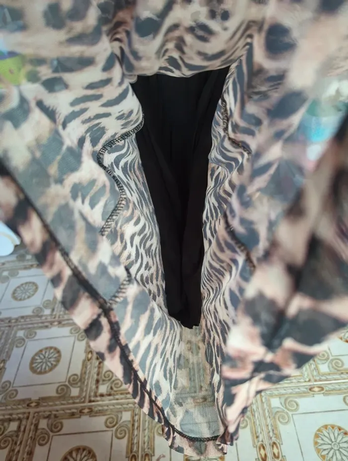 Robe léopard avec petit col - photo numéro 4