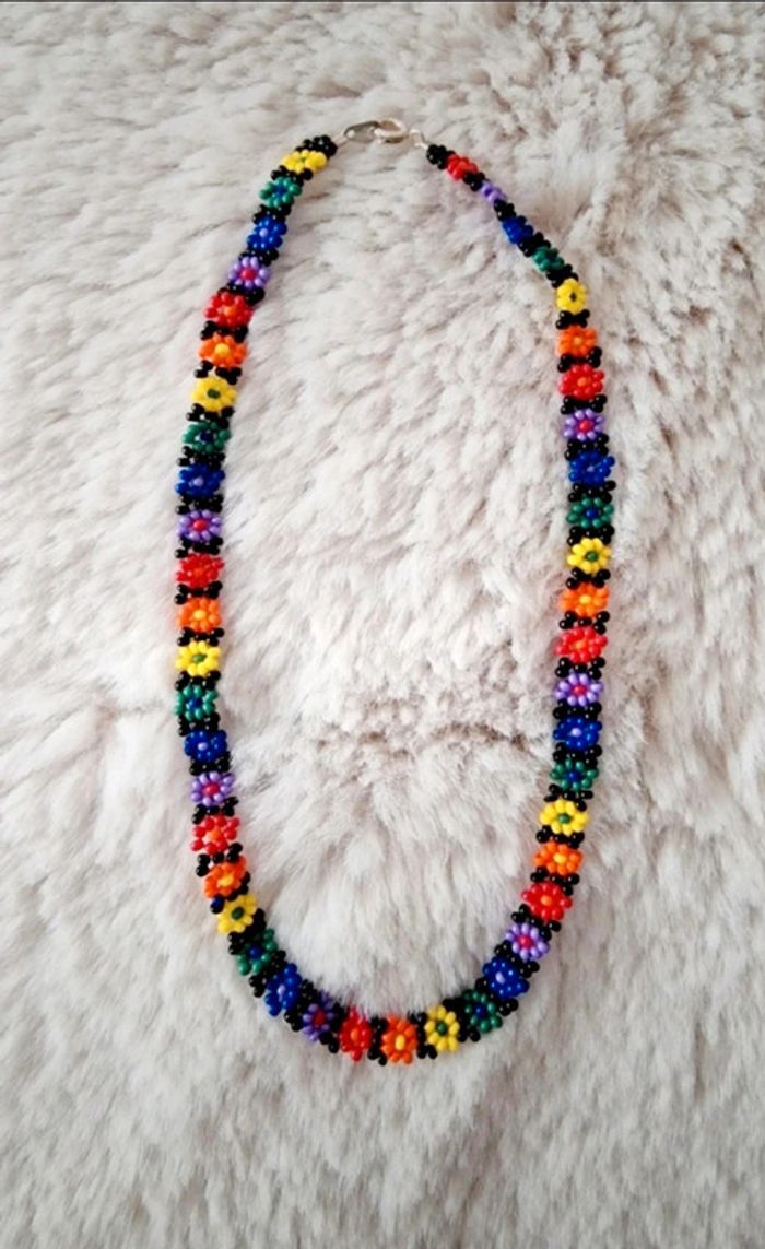 Collier en perles motif fleurs multicolore - photo numéro 4