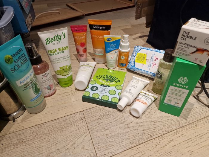 Vend lot de produits de soins