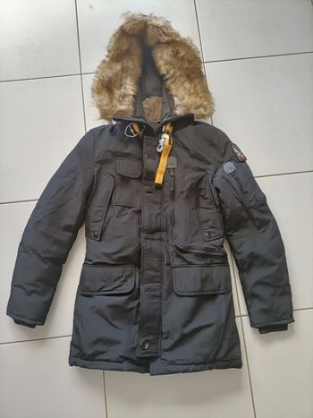 Veste à capuche style "alpiniste"