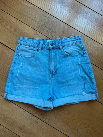 Short en jean en très bon état taille haute taille 34 kiabi