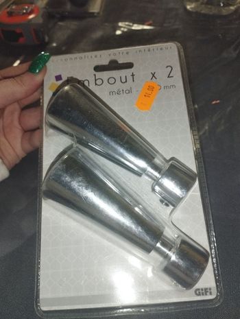 Embout tringle a rideau