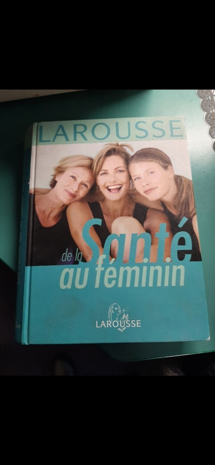 Livre larousse de la Santé au féminin