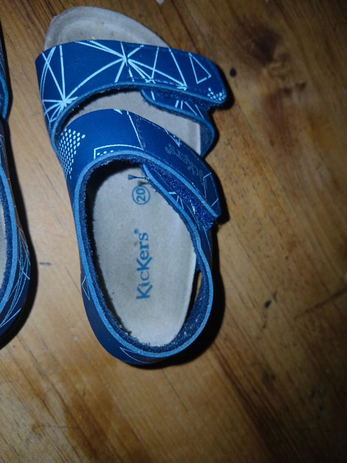 Claquettes /sandales bébé kickers - photo numéro 2