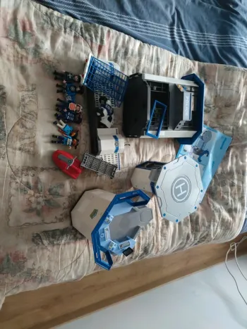 Playmobil commissariat de police bon état