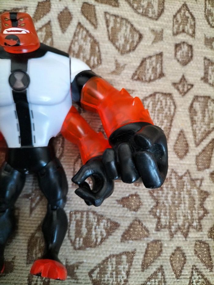 Figurine Ben 10 - photo numéro 5