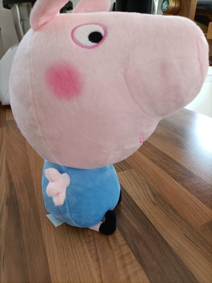 Jolie peluche George Pig de Peppa Pig - photo numéro 4