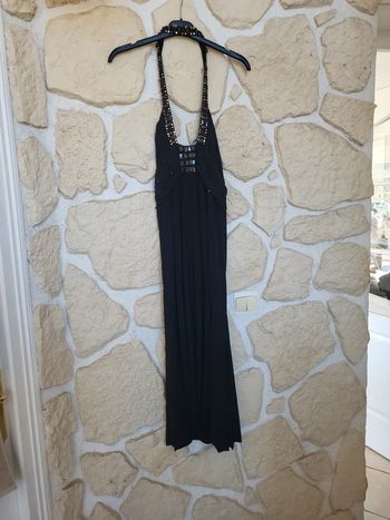 Sublime robe noir neuve.