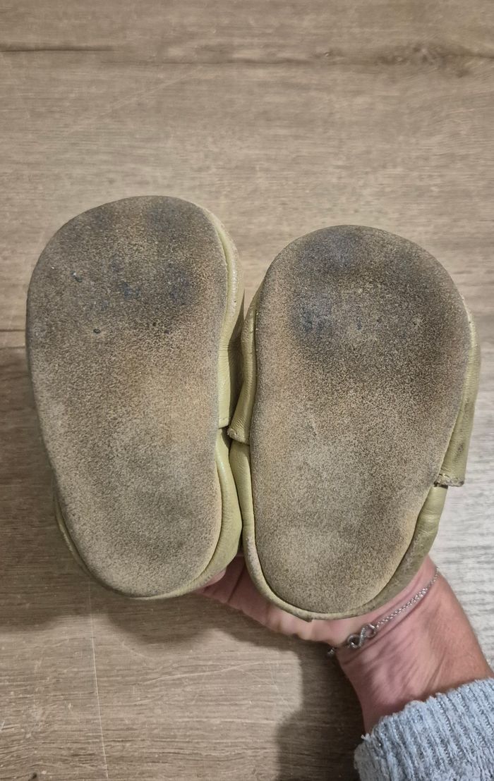 Lot chaussons souples en cuir 12-18 mois - photo numéro 5