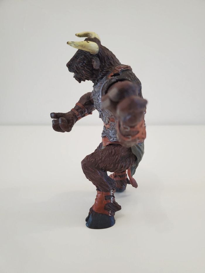 Disney Figurine du Minotaure du Monde de Narnia Minotaur chronicles of Narnia Hasbro Bon État 16cm. - photo numéro 4