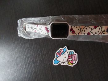 Montre numérique / digitale Hello Kitty neuve