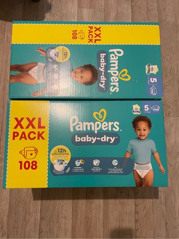 Mega pack de 216 couches pampers baby dry taille 5 neuf