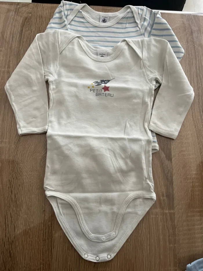 Lot 2 bodies petit bateau