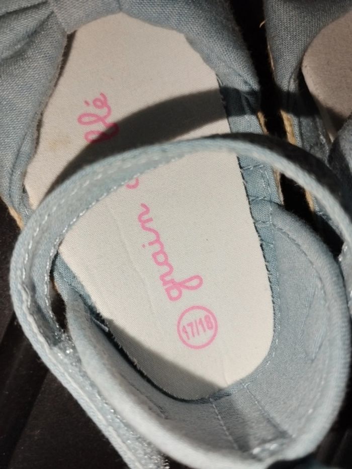 Chaussures bébé taille 17/18 - photo numéro 3