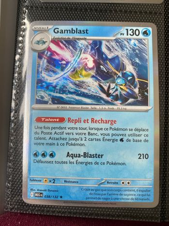 Carte Pokémon holographique neuf