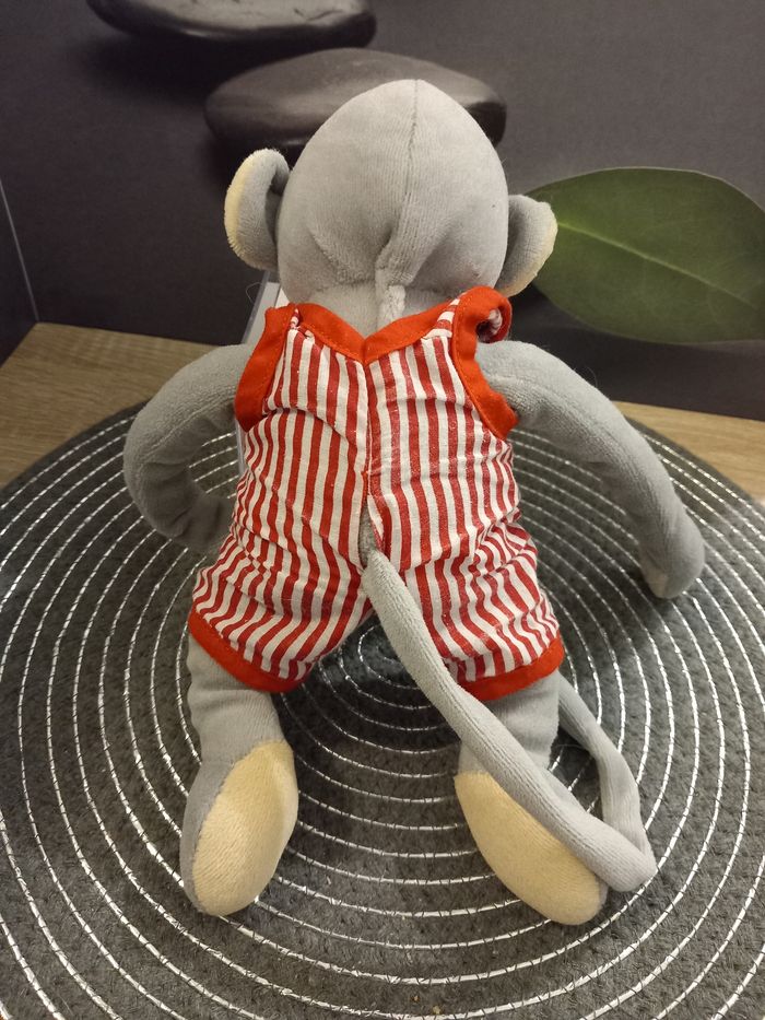 Peluche le singe Popi 22cm Helen oxenbury édition Bayard - photo numéro 5