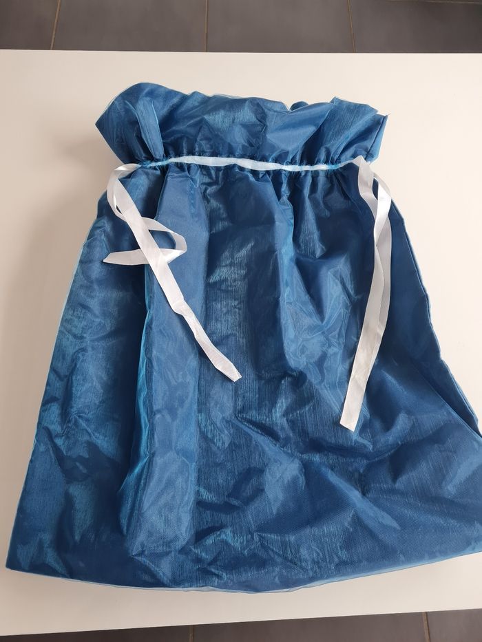 Grand sac cadeau bleu