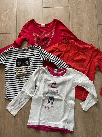 4 t shirts ML (taché)