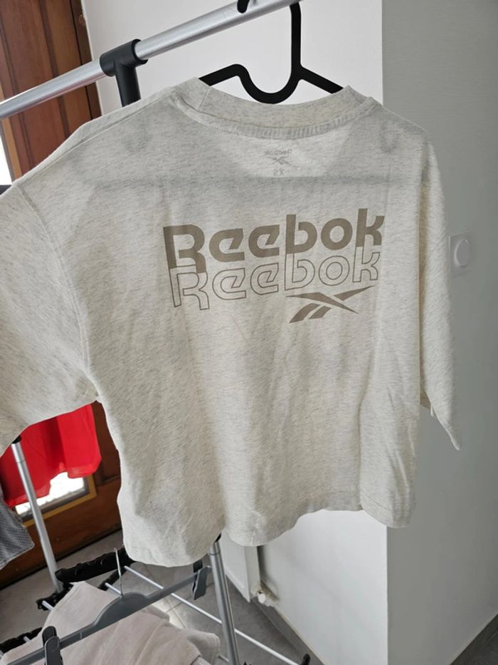 TEE shirt rebook neuf xs - photo numéro 5