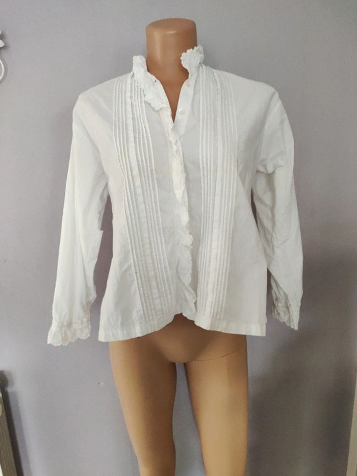 Chemise blanche brodée ancienne
