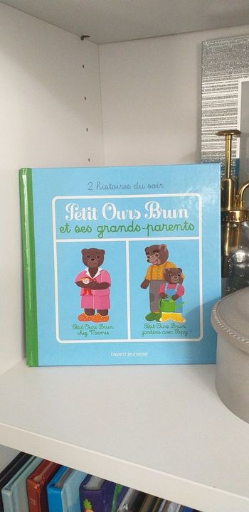 Livre histoire enfant petit ours brun et ses grands parents