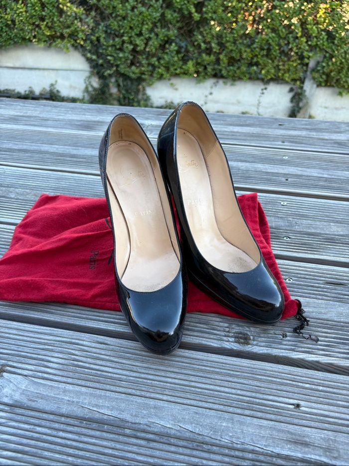 Escarpins Louboutin Simple pump 40 1/2 - photo numéro 2
