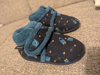 Chaussons chaud taille 23 Isotoner 