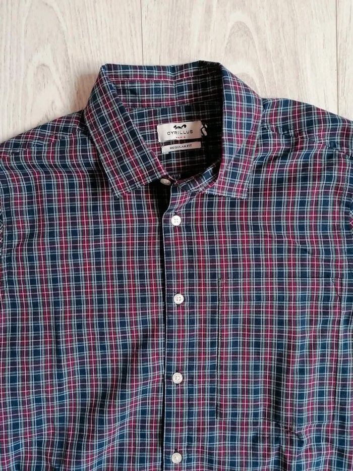 Chemise Cyrillus
Taille 14 ans
Comme neuve portée 1 fois - photo numéro 2